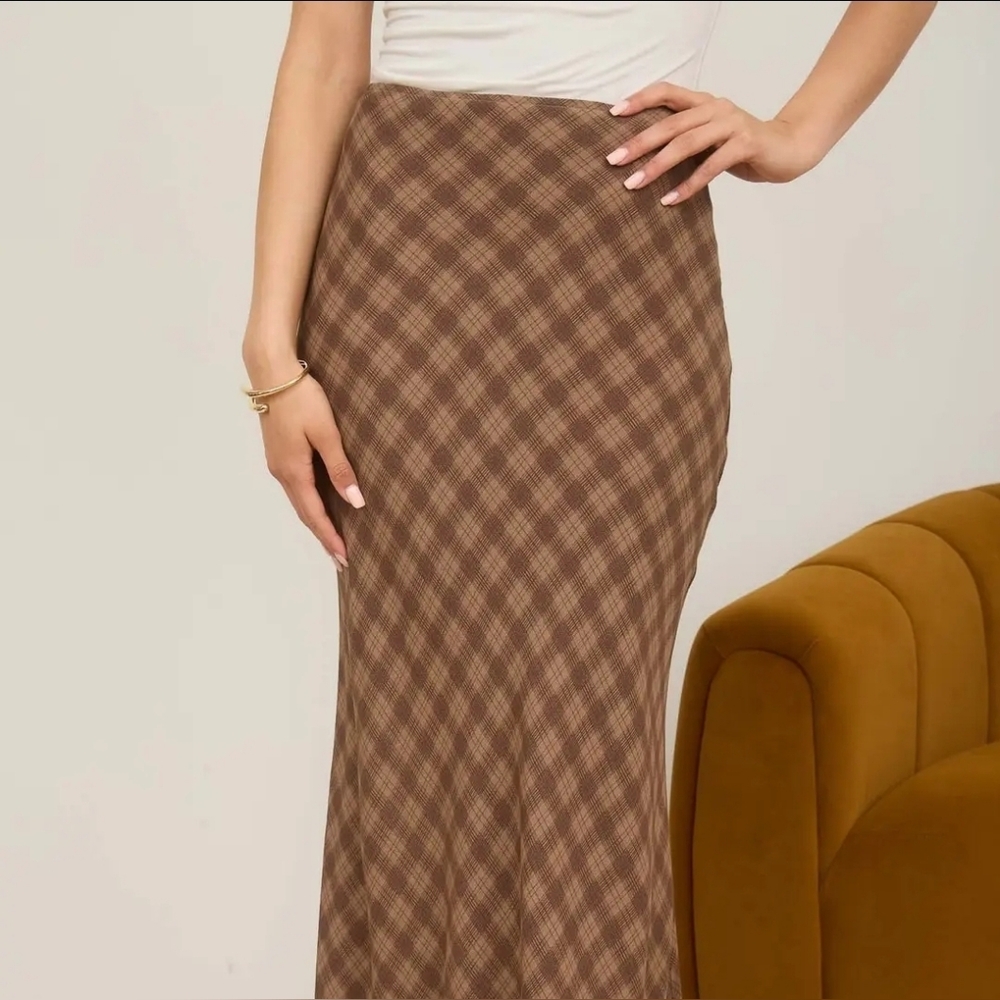 Plaid High Waist Midi Skirt - Picture 2 of 5